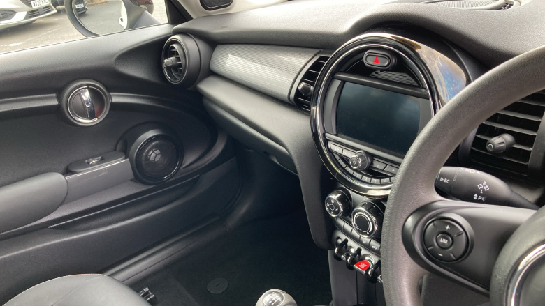 MINI Hatchback 1.5 Cooper Classic II 3dr Petrol Hatchback